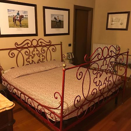 B&B Il Castelletto Пінероло Екстер'єр фото